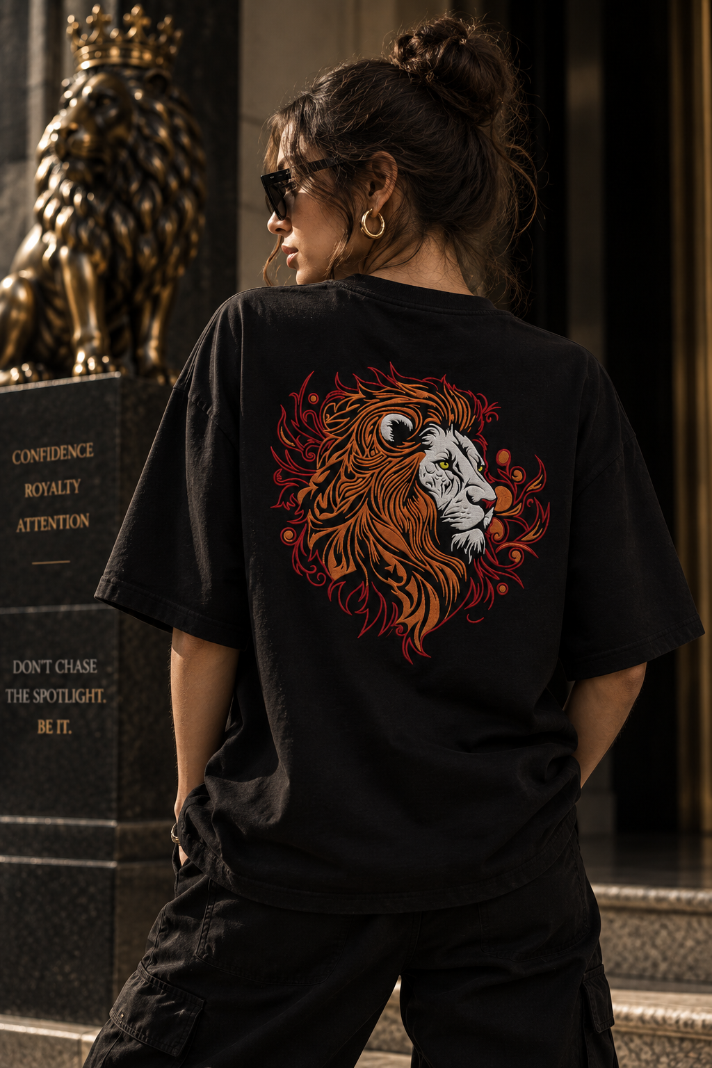 Leo Don't Chase the Spotlight Embroidery Oversized T-Shirt | LE BANCHO